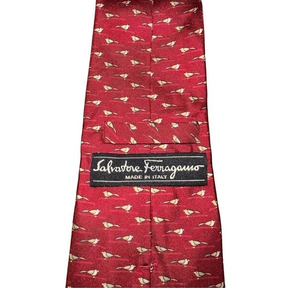 Salvatore Ferragamo Red Little Bird 100% Silk Handmade in Italy Tie - Picture 2 of 6